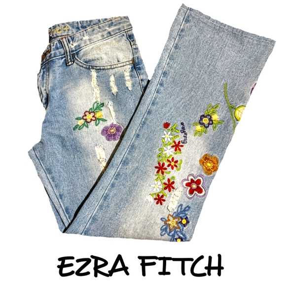 Abercrombie & Fitch Denim - EZRA FITCH embroidered distressed jeans (size 31)